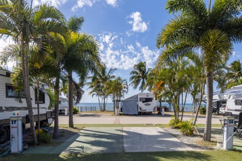 NRMA Bowen Beachfront Holiday Park Camping /
Complejo de autocaravanas in Bowen