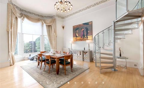 Perfect In The Park Apartment in Glasgow