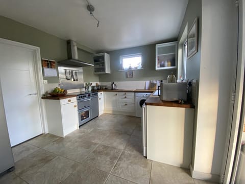 Beautiful cottage in tranquil location with large garden House in Woolacombe