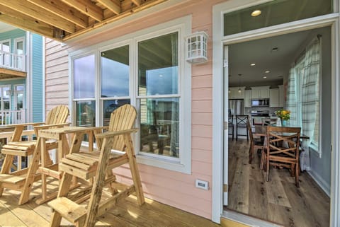 The Tipsy Flamingo about Incredible Salt Marsh Views House in Atlantic Beach