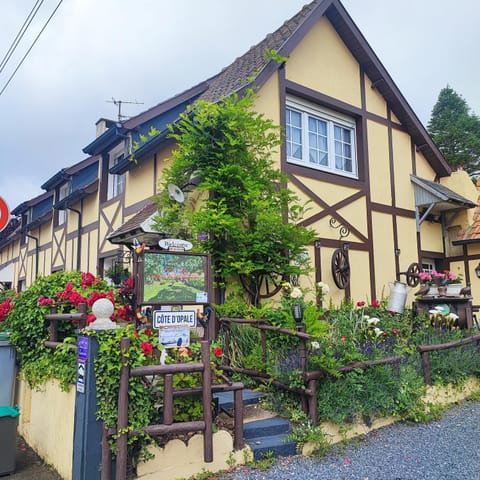 Le Vieux Logis Bed and Breakfast in Hauts-de-France