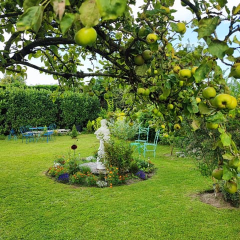 Le Vieux Logis Bed and Breakfast in Hauts-de-France