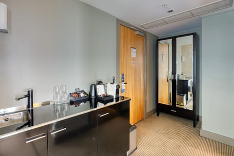 Coffee/tea facilities, Kitchen or kitchenette