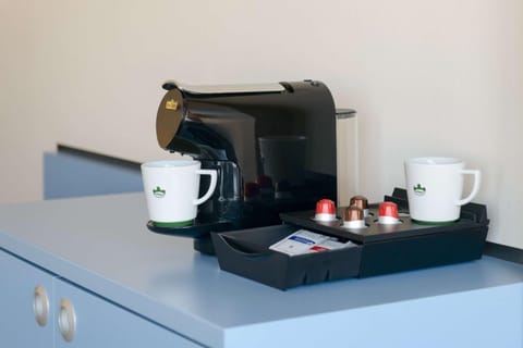 Coffee/tea facilities, Other