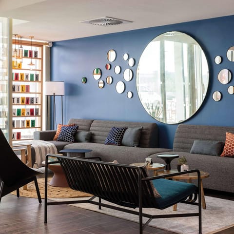 Lobby or reception, Lobby or reception