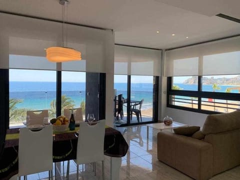 Apartamento de lujo en primera linea de playa Apartment in Benidorm