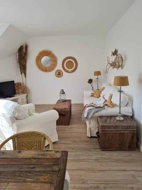 Living room, Photo of the whole room