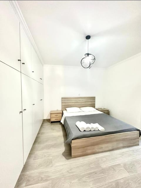 Luxury 2 bedroom apartment in Kavouri near the beach Condo in Vouliagmeni