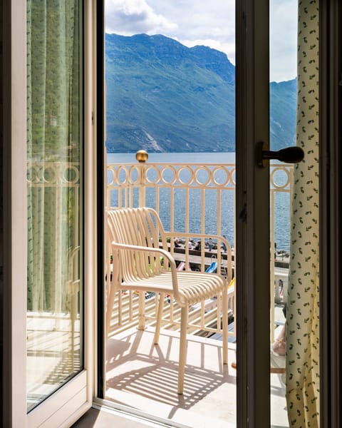 Bellavista Lakefront Apartments Apartment in Riva del Garda