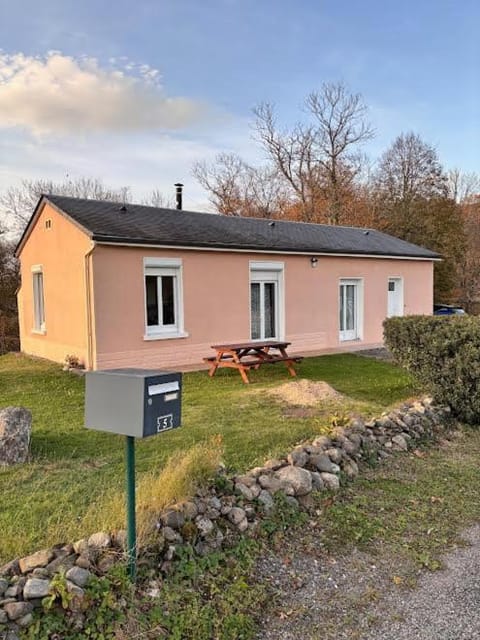 Maison de campagne avec jardin pour 2 à 5 personnes House in Lourdes