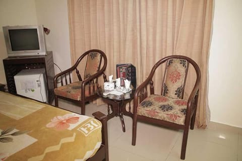 Butt Lodges 4 Bed and Breakfast in Islamabad