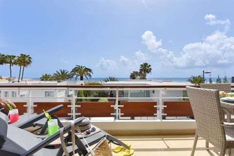 Day, Natural landscape, View (from property/room), Balcony/Terrace, Sea view