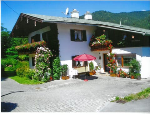 Ferienwohnung Haus Sonnhügel Apartment in Schönau am Königssee