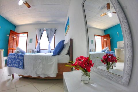 Suites Casa Azul-Vila do Abraão- conforto, limpeza, ótima localização Condo in Angra dos Reis