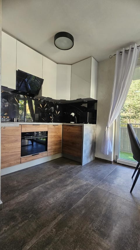 Coffee/tea facilities, Kitchen or kitchenette, dishwasher, microwave, oven, stove