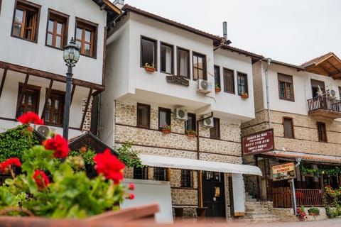 Toni's Guest House Bed and Breakfast in Blagoevgrad Province