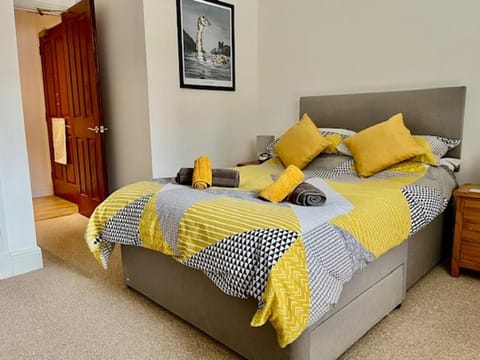 Stunning spacious Apartment on River Ness Apartment in Inverness