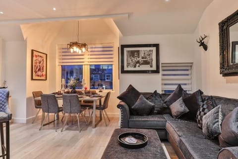 Living room, Seating area, Dining area