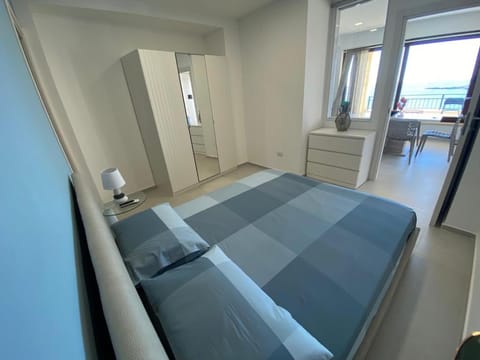 Villa sul Mare, il mare dalla tua camera da letto House in Augusta