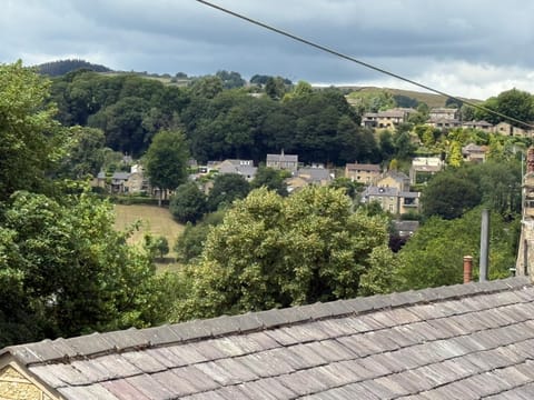 No.18 Holmfirth House in Holmfirth