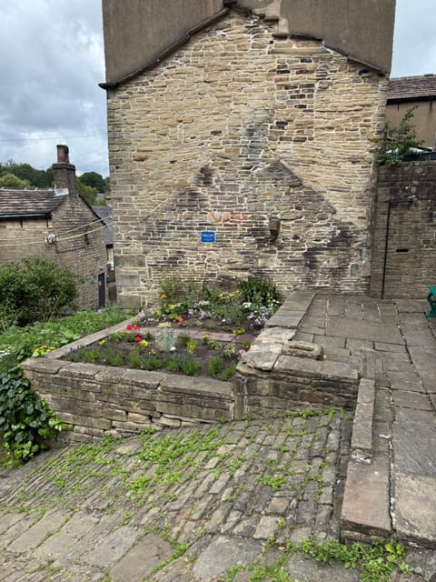 No.18 Holmfirth House in Holmfirth