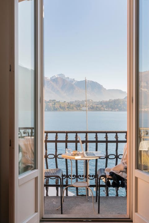 Natural landscape, Balcony/Terrace, Lake view