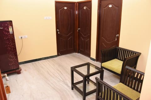 Aishwaryam Deshna Service Apartment Ambattur Chennai Copropriété in Chennai