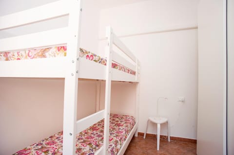 Bed, Photo of the whole room, Bedroom, bunk bed