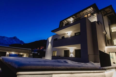 Crystal Lake Apartment in Soelden