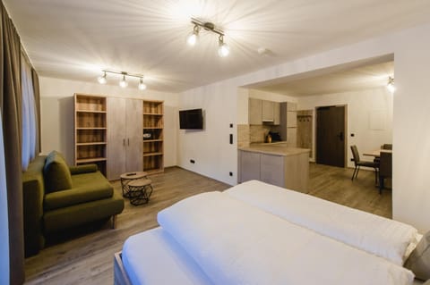 Crystal Lake Apartment in Soelden