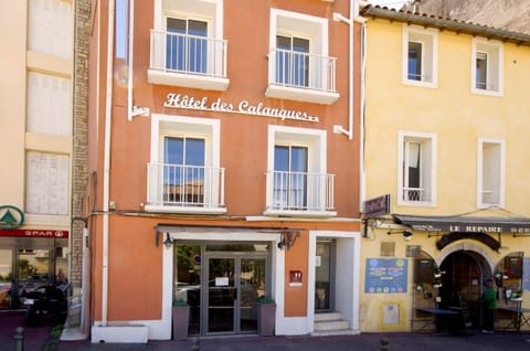 HOTEL DES CALANQUES Hôtel in Cassis