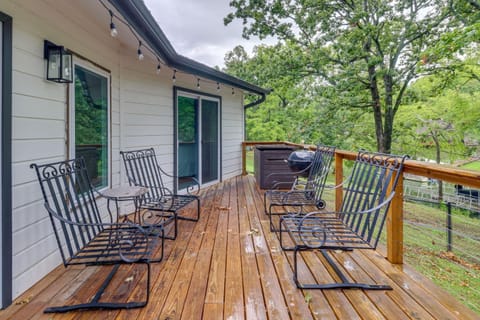 Updated Cottage with Private Dock and Lake Access! Casa in Ozark Mountains