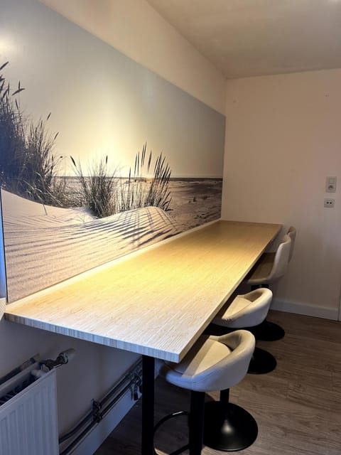 Dining area, kitchen