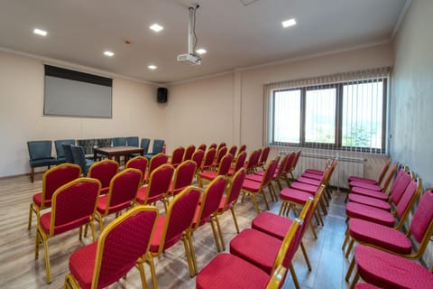 Meeting/conference room