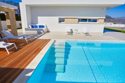 Solarium, Swimming pool