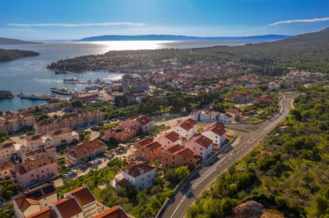 City view, Sea view