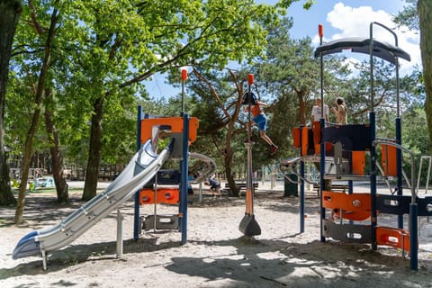 Recreatie- en Natuurpark Keiheuvel Campingplatz /
Wohnmobil-Resort in Mol