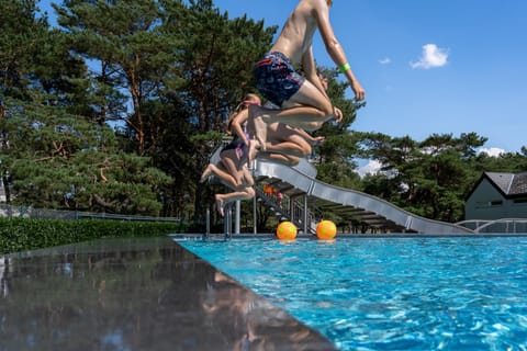 Recreatie- en Natuurpark Keiheuvel Camping /
Complejo de autocaravanas in Mol