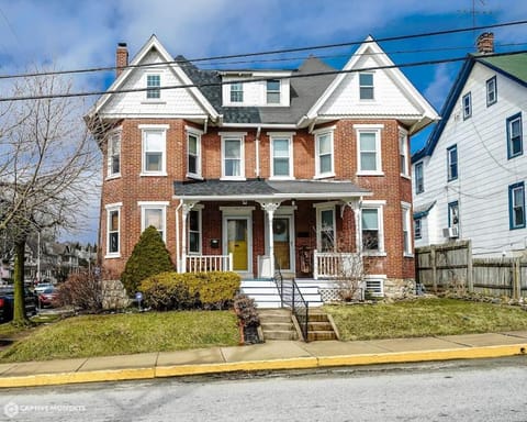 Quaint brick townhome in historic Kennett Square House in Kennett Square