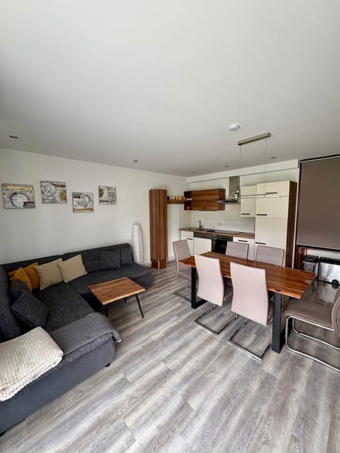 Kitchen or kitchenette, Living room, Seating area, Dining area