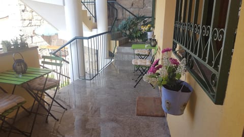 Patio, Facade/entrance, Balcony/Terrace