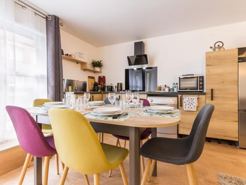 Maison de ville à St Nazaire, près du front de mer, climatisée, 3 chambres avec sdb privatives, WiFi - FR-1-306-1203 House in Saint-Nazaire