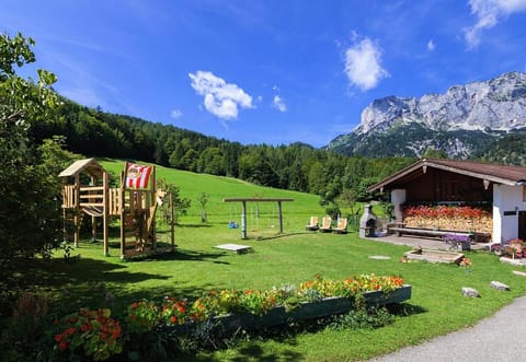 Berghof Lippenlehen Farm Stay in Berchtesgadener Land