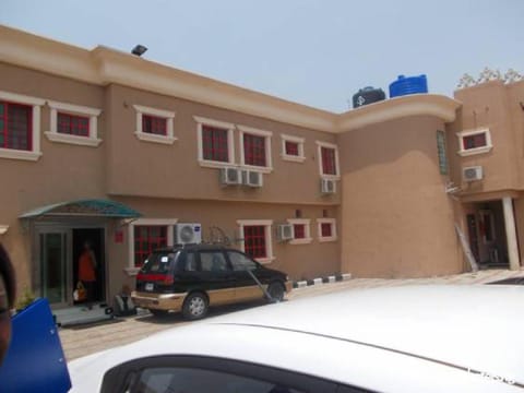 Room in Lodge - Hi Point Hotel and Suites Alojamiento y desayuno in Lagos
