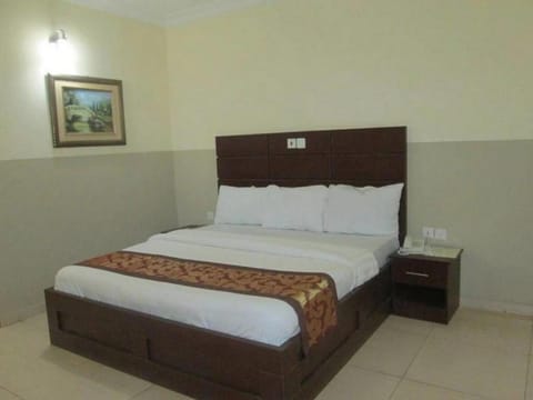 Room in Lodge - Joy House Hotel And Suites Bed and Breakfast in Abuja