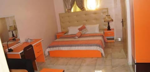 Room in Lodge - Royal View Hotel and Suites Bed and Breakfast in Lagos