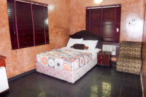 Room in Lodge - Suite Las Caracas-yaba Übernachtung mit Frühstück in Lagos