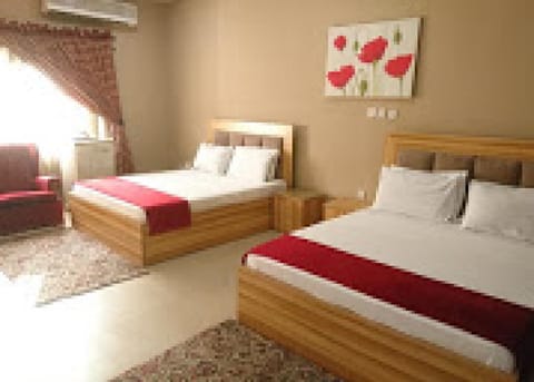 Room in Lodge - Ambassadors Hotel Ikoyi Bed and Breakfast in Lagos