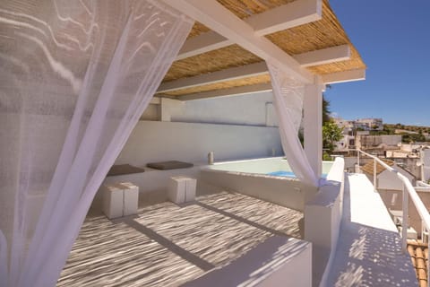 Balcony/Terrace, Lounge or bar, Swimming pool