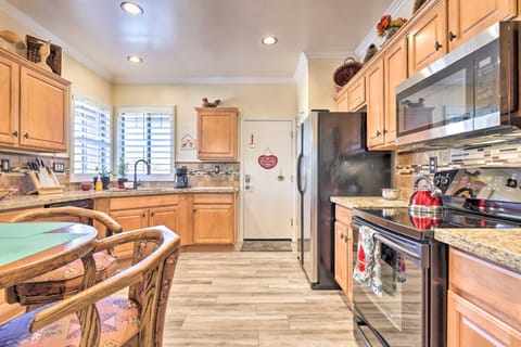 Pet-Friendly Phoenix Area Home with Patio and Fire Pit Maison in Anthem